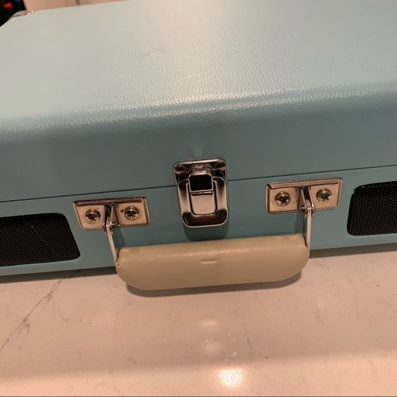 Crosley record player - Picture 7 of 7